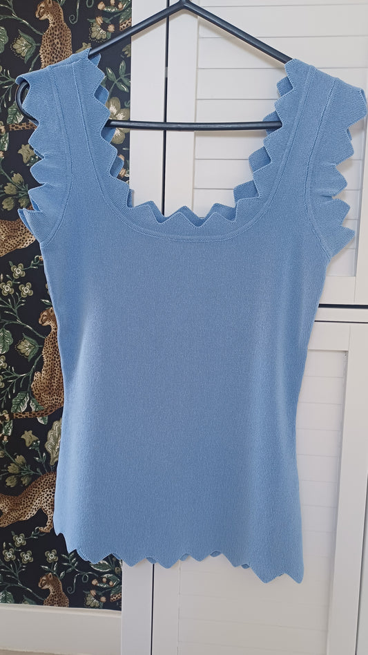 Knitted scalloped vest - Sky Blue